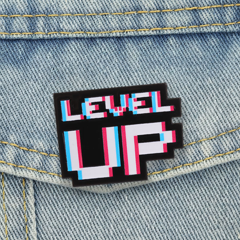 Level Up Glitch Pixel Badge Re - đánh giá và giá Retro Gaming Accessories